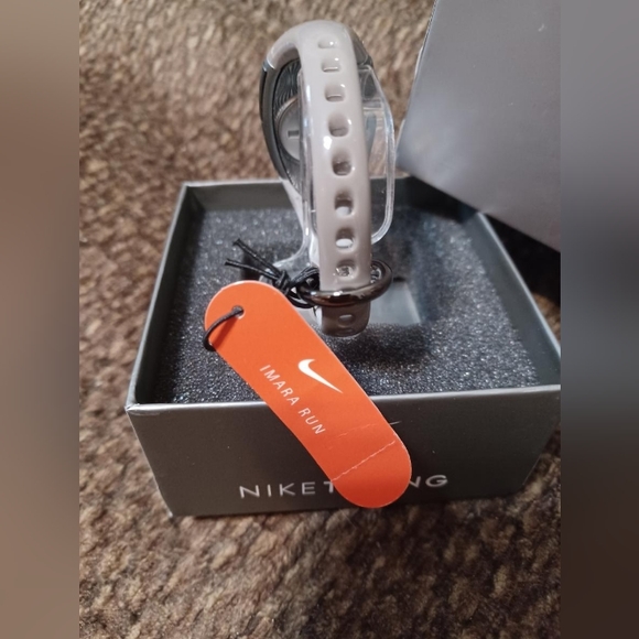 NIB NIKE IMARA WR0075-098 LADIES WATCH - Picture 6 of 6